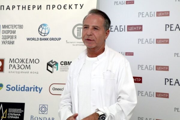 Володар Спеціальної премії ім. Геннадія Книшова «За вірність гуманістичним ідеям та примноження загальнолюдських цінностей» загальнонаціональної програми «Людина року-2025» – Юрій Поляченко