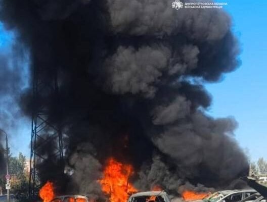Ворог повторно вдарив по Дніпру: Є згабилі