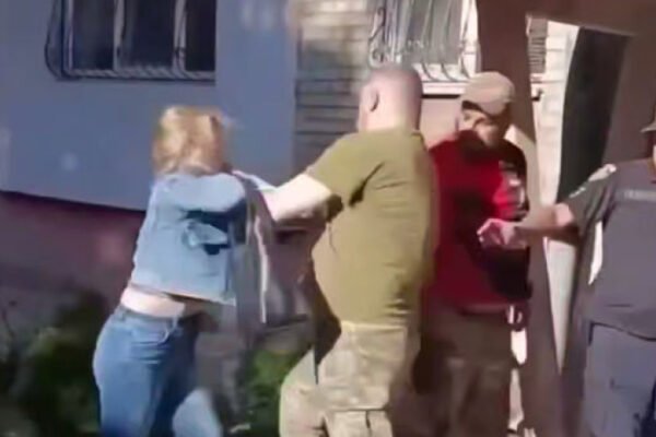Конфлікт між групою оповіщення та жінкою у Львові: Поліція призначила службове розслідування, у ТЦК кажуть про маніпуляції
