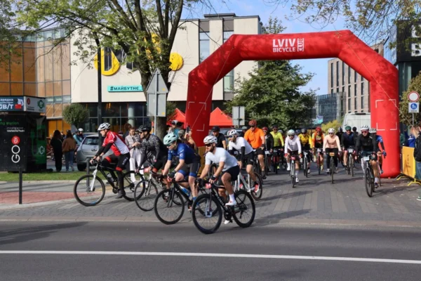 Веломарафон «2026 Львівська Сотка. Осінь» зібрав майже 500 велосипедистів з різних куточків України (ФОТО)