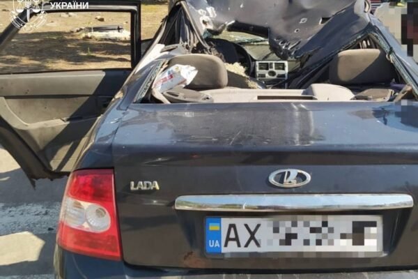 На Харківщині дрон атакував автомобіль