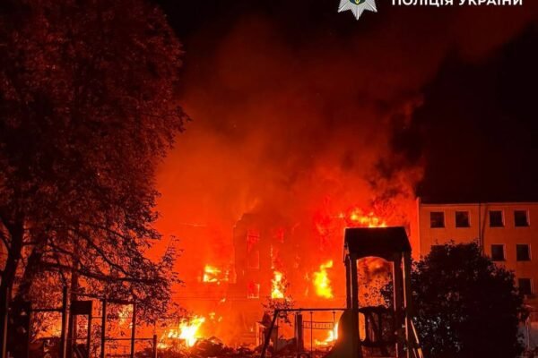 РФ вночі вдарила по Києву балістикою: Загинуло двоє людей, ще 10 поранені