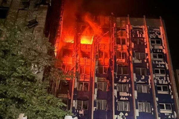 Вночі РФ масовано атакувала Одещину: Уражено адмінбудівлю, понад 170 тисяч абонентів знеструмлені