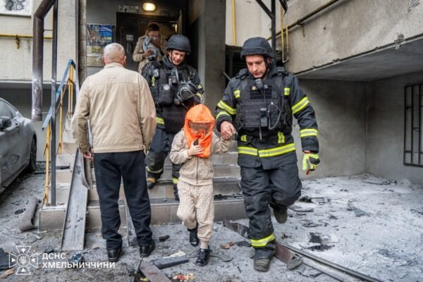 Тривога триває понад 8 годин: На Хмельниччині вже збили 18 БпЛА