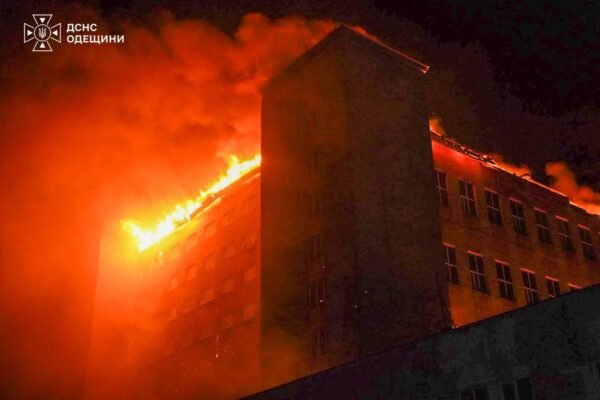 Вночі ворог масовано атакував Одесу та область, є поранені
