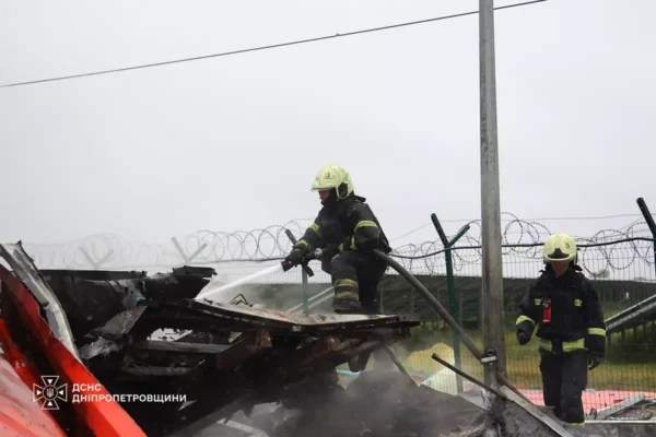 Упродовж ночі ворог атакував два райони Дніпропетровщини