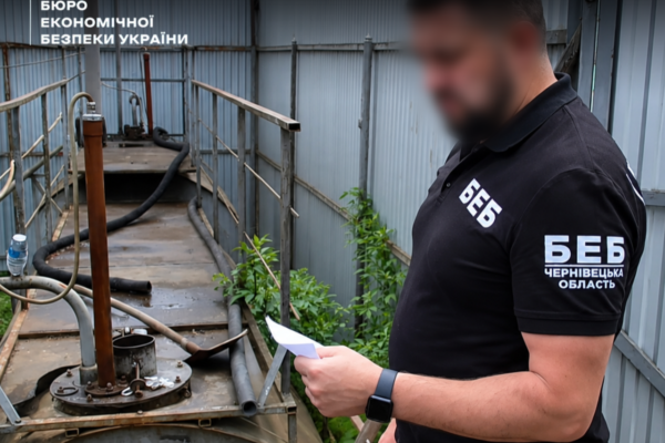 На Буковині перед судом постане операторка АЗС, що налагодила продаж контрафактного пального