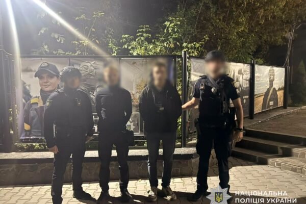 В Ужгороді двоє чоловіків влаштували стрілянину на території Бордозького парку