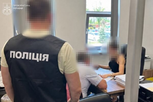Придбали для міста неіснуючу сіль для посипання доріг: У Львові судитимуть трьох посадовців РДА