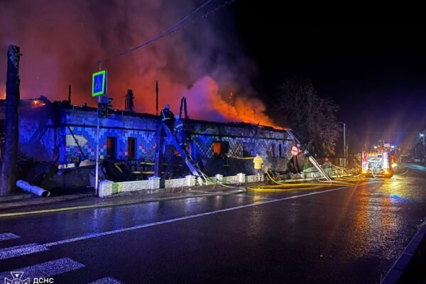 У селі Кваси на Закарпатті згорів популярний ресторан (ФОТО)