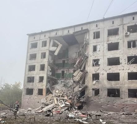 Росіяни скинули КАБи на багатоповерхівки у Слов’янську. Є поранені