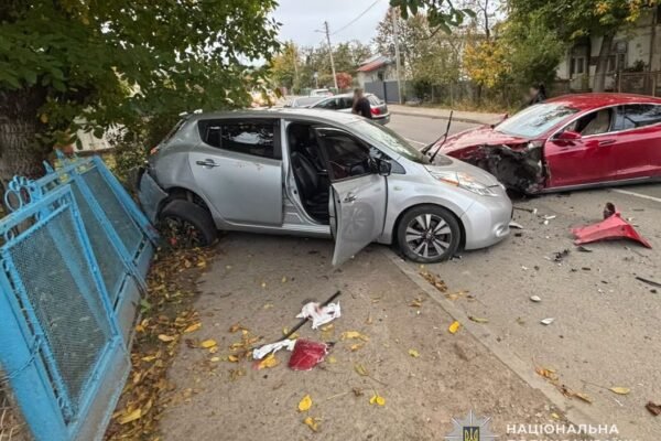 На Львівщині нетвереза водійка Tesla спричинила ДТП: Постраждав 19-річний юнак