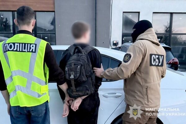 У Тернополі за підозрою у підпалі двох автомобілів затримали завербованого Росією 19-річного студента