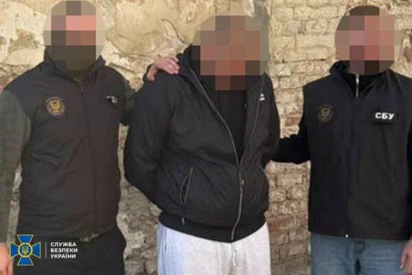 У Львові СБУ затримала 19-річного чоловіка, який на замовлення РФ підпалював автомобілі військових