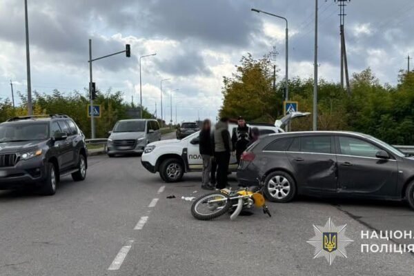На Львівщині нетверезий водій Opel збив 70-річного іноземця на мотоциклі