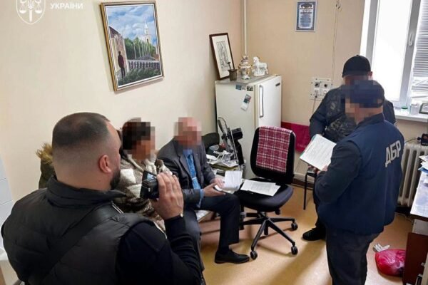 На Закарпатті судитимуть ексголову ВЛК, в якого під час обшуків вилучили понад 11 млн грн готівки