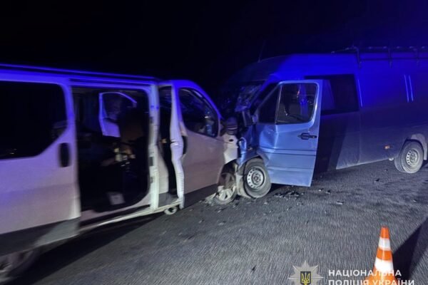 У Львівському районі зіштовхнулися два мікроавтобуси: Одна людина загинула, ще четверо отримали травми