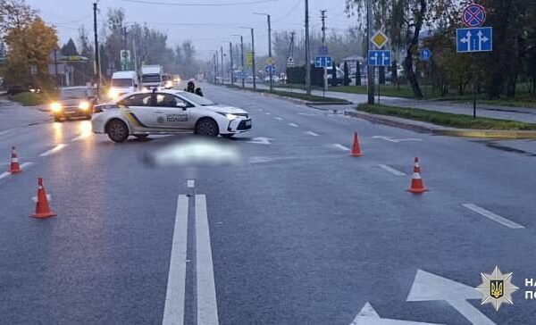 У Львові водій автомобіля Volkswagen Passat збив на смерть 62-річного пішохода і втік з місця ДТП