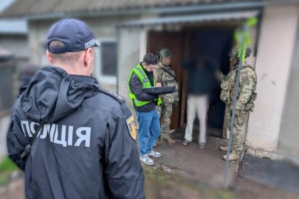 16 кіберкрадіжок на понад пів мільйона гривень: На Прикарпатті викрили злочинну групу