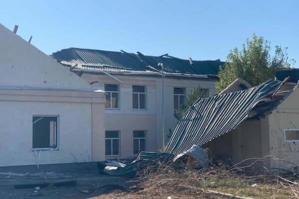 Росіяни поцілили в гімназію у Кушугумі на Запоріжжі