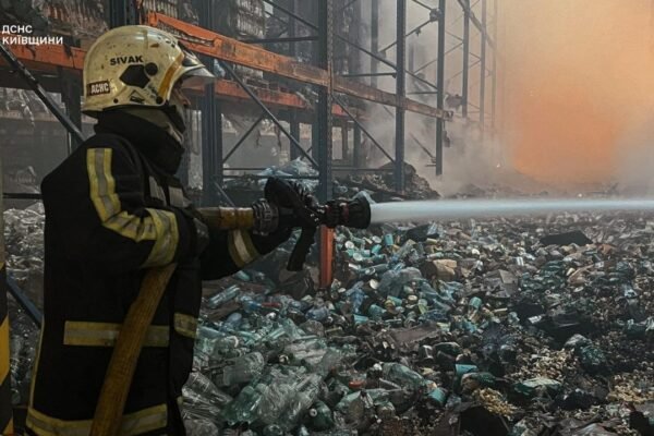 На Київщині ворог атакував склади у Бучанському районі