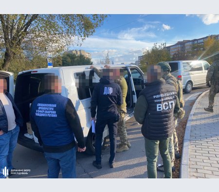 На Рівненщині солдат намагався підкупити командира навчального центру, щоб скоїти СЗЧ