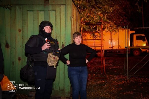 Росіяни вдарили по одному з районів Харкова, виникли пожежі