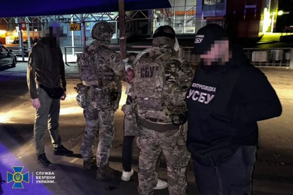 СБУ запобігла теракту в Рівному: Завербований студент намагався підірвати автобус з військовими