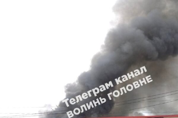 Ворог вдарив реактивним БПЛА по магазину в Луцьку. Поранено 6 людей, двоє – важкі