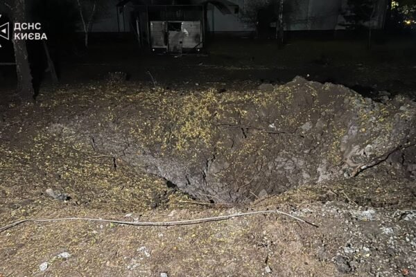 Балістичний удар по Києву: Відомо про 12 постраждалих, серед них студенти у кампусі, – Зеленський