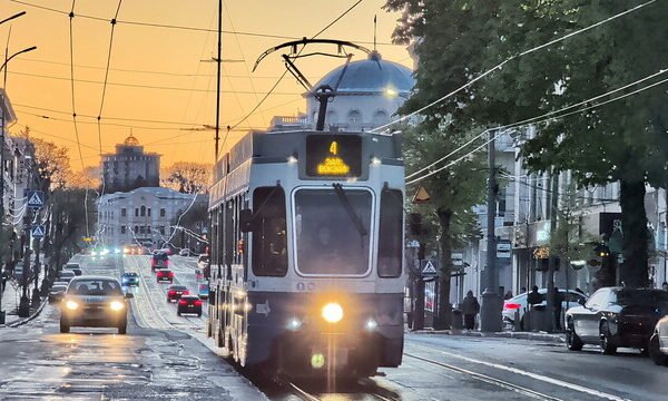Ворог масовано атакував Вінницю, у місті проблеми зі світлом
