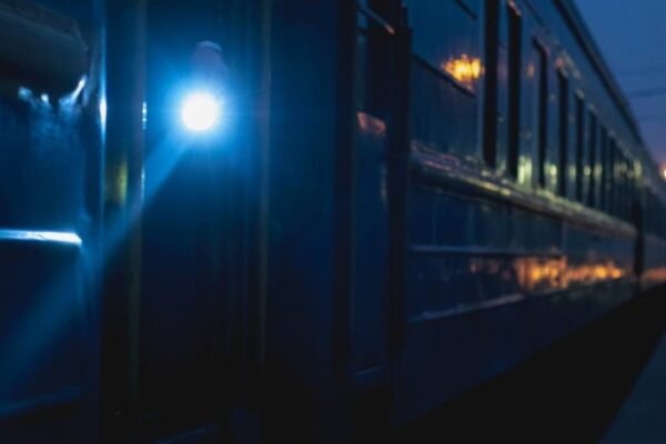 У Львові поїзд на смерть збив 18-річну дівчину